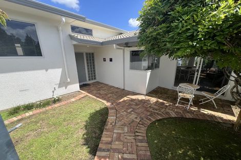 Photo of property in 17a Beach Road, Manly, Whangaparaoa, 0930