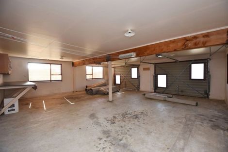 Photo of property in 708 Queens Drive, Waikiwi, Invercargill, 9810