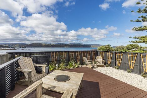 Photo of property in 118 Breaker Bay Road, Breaker Bay, Wellington, 6022