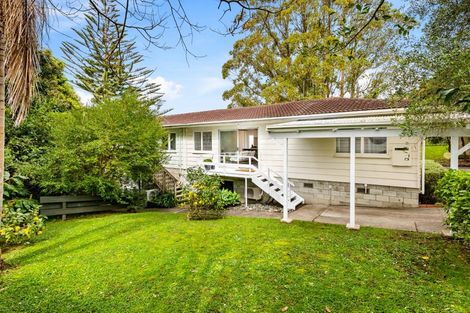 Photo of property in 1/31 Camelot Place, Glenfield, Auckland, 0629