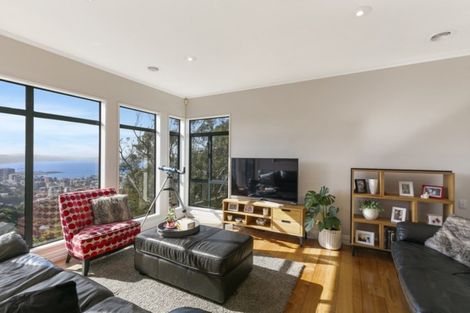 Photo of property in 46 Apuka Street, Brooklyn, Wellington, 6021