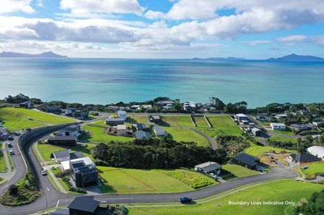 Photo of property in 3 Starlight Place, Langs Beach, 0582