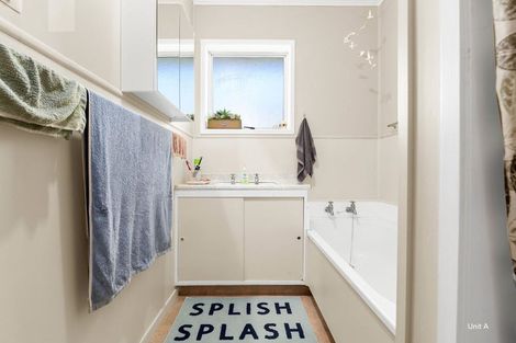 Photo of property in 108a&b Forest Lake Road, Forest Lake, Hamilton, 3200