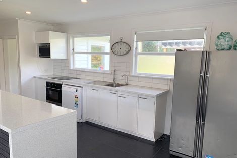 Photo of property in 34 Ranui Terrace, Tawa, Wellington, 5028