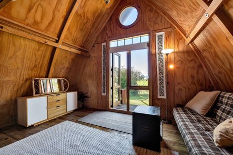 Photo of property in 7091 South Road, Warea, New Plymouth, 4381
