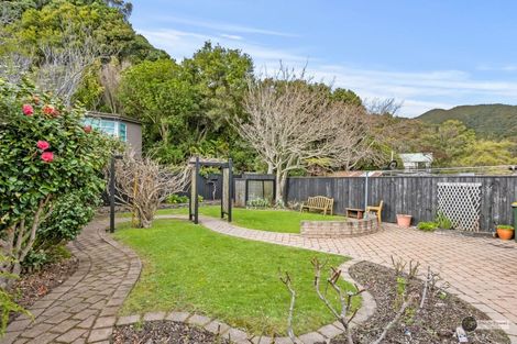 Photo of property in 75 Wyndrum Avenue, Waterloo, Lower Hutt, 5011
