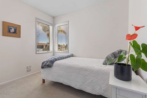 Photo of property in 42 Cassinia Close, Papamoa Beach, Papamoa, 3118