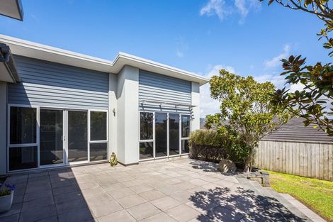 Photo of property in 2 Nelson Avenue, Aotea, Porirua, 5024