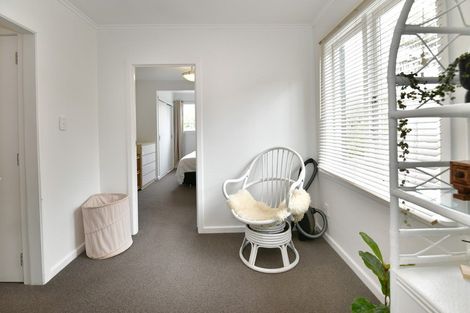 Photo of property in 6 Maori Hut Road, Red Beach, 0932