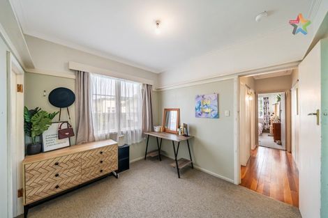 Photo of property in 24 Golf Road, Manor Park, Lower Hutt, 5019