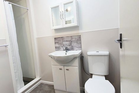 Photo of property in 72f Queen Street West, Levin, 5510