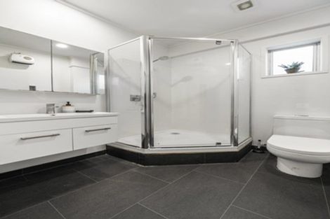 Photo of property in 1/32 Taylor Road, Mangere Bridge, Auckland, 2022