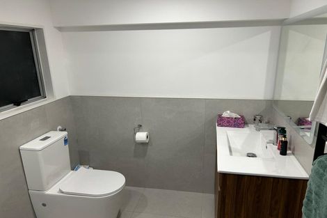 Photo of property in 121a Woodglen Road, Glen Eden, Auckland, 0602