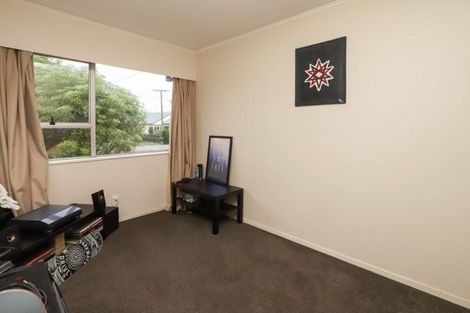 Photo of property in 50c Braid Road, St Andrews, Hamilton, 3200