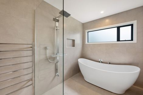 Photo of property in 42 Lacebark Drive, Kinloch, Taupo, 3377