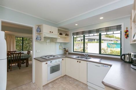 Photo of property in 6 Pararewa Drive, Whalers Gate, New Plymouth, 4310