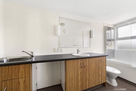 Photo of property in 4/24 Patanga Crescent, Thorndon, Wellington, 6011