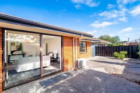 Photo of property in 3/22 Lake Terrace Road, Burwood, Christchurch, 8061