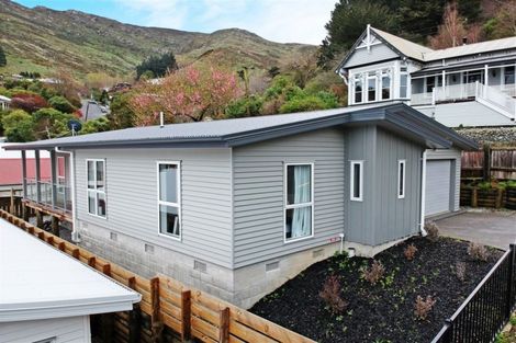 Photo of property in 40 Cunningham Terrace, Lyttelton, 8082
