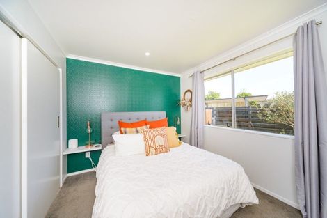 Photo of property in 40 Acacia Street, Kelvin Grove, Palmerston North, 4414