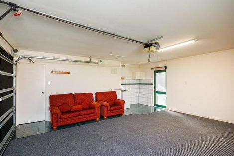 Photo of property in 19 Logan Way, Kelvin Grove, Palmerston North, 4414