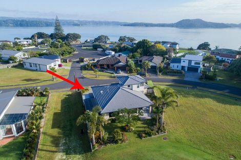 Photo of property in 19 Barbados Way, One Tree Point, 0118