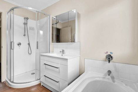 Photo of property in 6b Faber Place, Inglewood, 4330