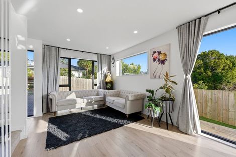 Photo of property in 70d Stanley Road, Glenfield, Auckland, 0629