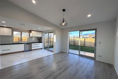 Photo of property in 16 Heihei Street, Papakura, 2110