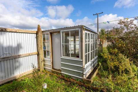 Photo of property in 1 Richardson Street, Woodville, 4920
