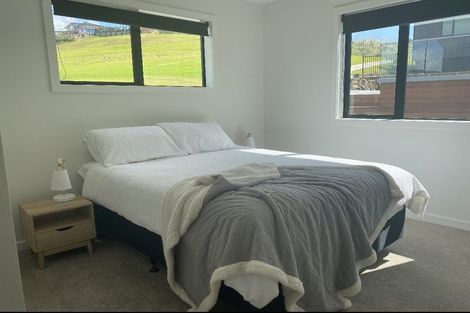 Photo of property in 2 Blue Moon Rise, Langs Beach, 0582