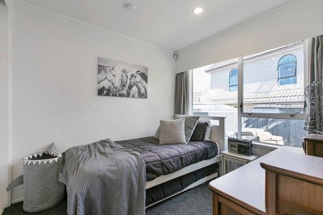 Photo of property in 2/27 Waimana Road, Conifer Grove, Takanini, 2112