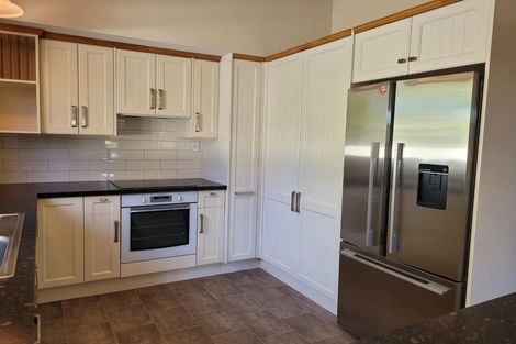 Photo of property in 12 Garrison Street, Carterton, 5713