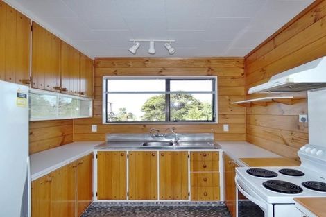 Photo of property in 1/57 Cliff View Drive, Green Bay, Auckland, 0604