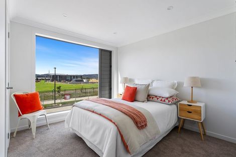Photo of property in 3 Park Green Avenue, Rosehill, Papakura, 2113
