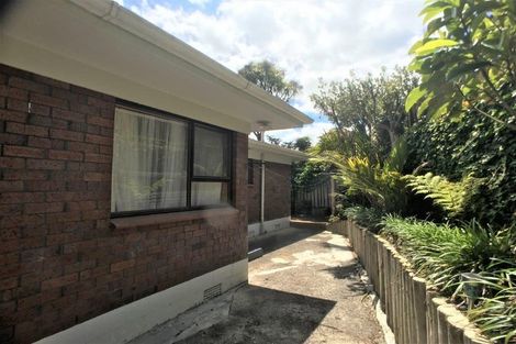 Photo of property in 1/20 Sunnyview Avenue, Shelly Park, Auckland, 2014