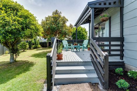 Photo of property in 141 Tait Drive, Greenmeadows, Napier, 4112