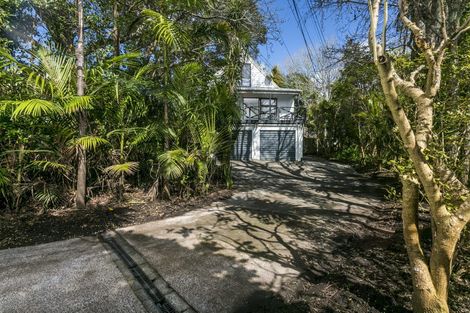 Photo of property in 2/68 Beulah Avenue, Rothesay Bay, Auckland, 0630