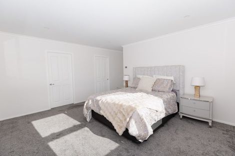 Photo of property in 150 Amesbury Drive, Churton Park, Wellington, 6037