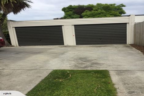 Photo of property in 71 Bretts Road, St Albans, Christchurch, 8052