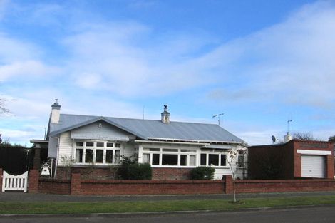 Photo of property in 19 Nikau Street, Takaro, Palmerston North, 4410