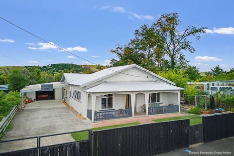 Photo of property in 9 Ruataniwha Street, Waipawa, 4210