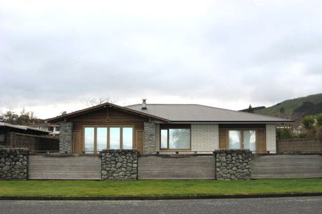 Photo of property in 6 Kinloch Esplanade, Kinloch, Taupo, 3377
