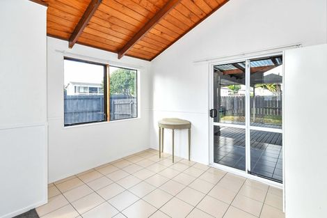 Photo of property in 1/34 Barnhill Crescent, Pahurehure, Papakura, 2113