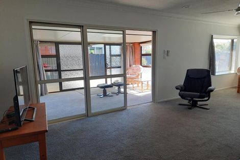 Photo of property in 3 Cranbrook Avenue, Burnside, Christchurch, 8053