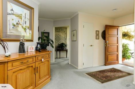 Photo of property in Busby Hill, Havelock North, 4130