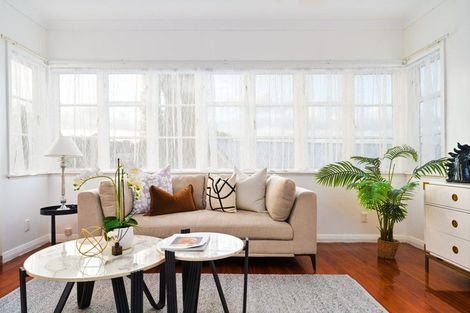 Photo of property in 17 Posa Avenue, Henderson, Auckland, 0612