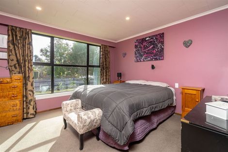 Photo of property in 15 Cross Street, Milton, 9220