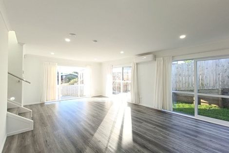 Photo of property in 75b Andrew Road, Howick, Auckland, 2010