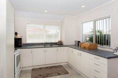Photo of property in 4 Margarita Rise, Pukekohe, 2120